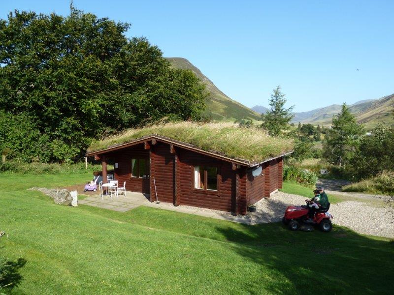 Log cabins with hot tubs - Clashmore Log Cabin